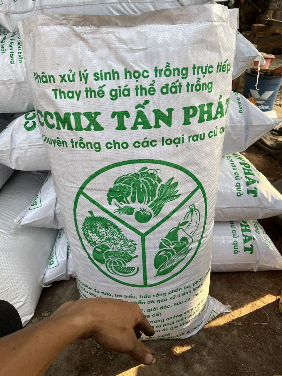 Phân hỗn hợp trồng rau củ quả2